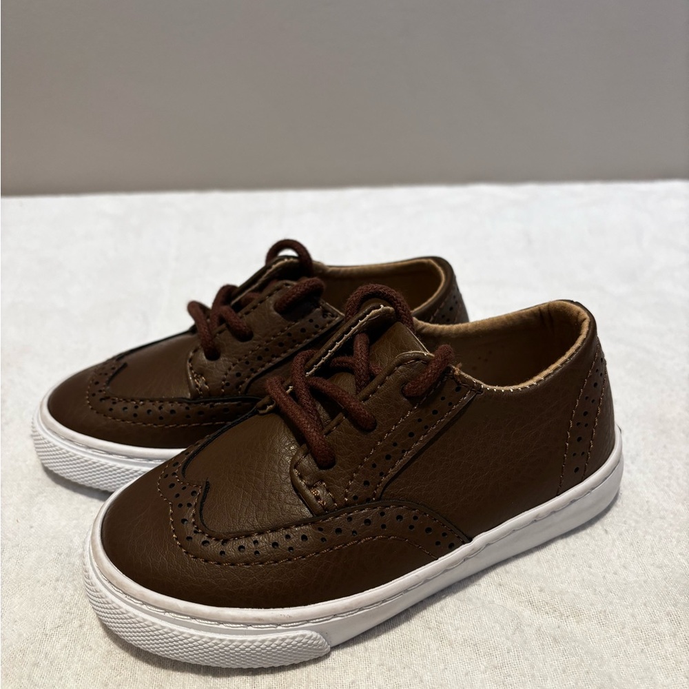 Janie & Jack Wing Tip Sneaker toddler 7